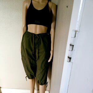 Eddie Bauer Cargo Capri Women’s Size 16 Pant